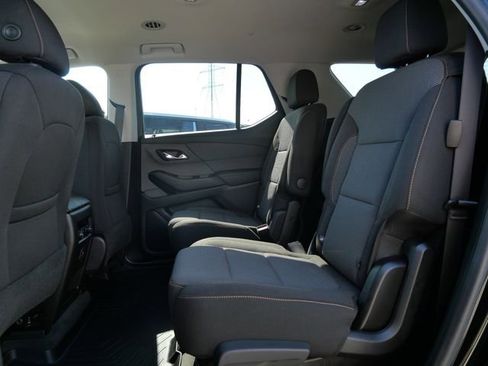Used 2020 Chevrolet Traverse LT w/ LPO, Blackout Package image 14