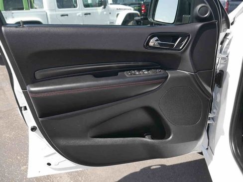 Used 2025 Dodge Durango GT w/ Blacktop Package AWD/4WD image 23