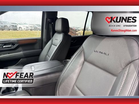 Used 2025 GMC Yukon Denali AWD/4WD image 21