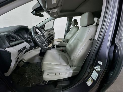 Used 2023 Honda Odyssey EX-L image 16