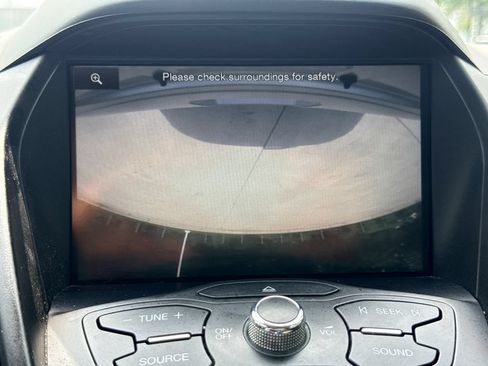 Used 2015 Ford Escape SE w/ Equipment Group 201A FWD image 26
