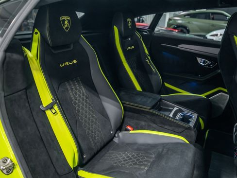 Used 2024 Lamborghini Urus Performante AWD/4WD image 14