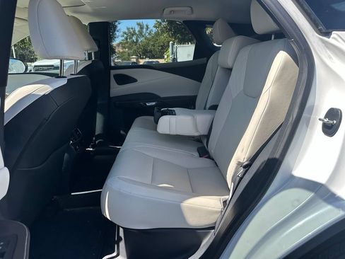 Used 2024 Lexus RX 350 FWD w/ Technology Package image 7