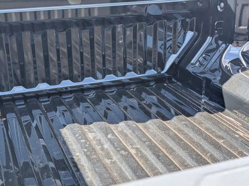 New 2026 GMC Canyon Elevation w/ Convenience Package image 10