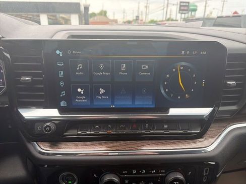 Used 2024 Chevrolet Silverado 1500 LT AWD/4WD image 19