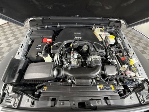 Used 2021 Jeep Wrangler Unlimited Sport image 26