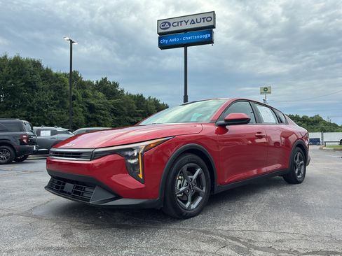 Used 2025 Kia K4 FWD image 3