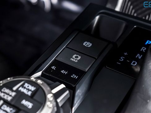 Used 2025 Toyota Tacoma TRD Off-Road image 27