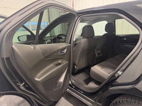 Used 2022 Chevrolet Equinox LT AWD/4WD image 16