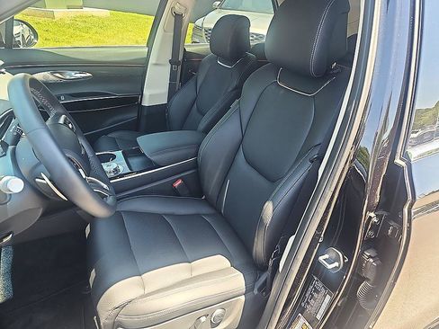 Used 2026 Genesis GV70 2.5T AWD/4WD image 13