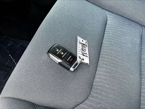 Used 2021 RAM 1500 Big Horn AWD/4WD image 39