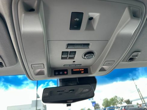 Used 2018 Cadillac Escalade Luxury AWD/4WD image 80