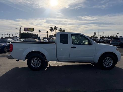 Used 2018 Nissan Frontier SV RWD image 12