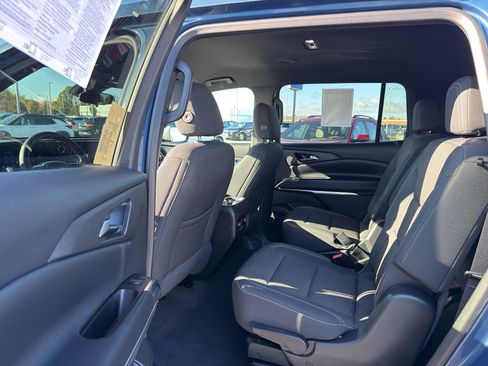 Certified 2025 Chevrolet Traverse LT image 29