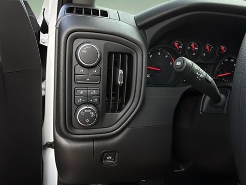 Used 2025 Chevrolet Silverado 2500 Custom w/ Custom Value Package AWD/4WD image 24