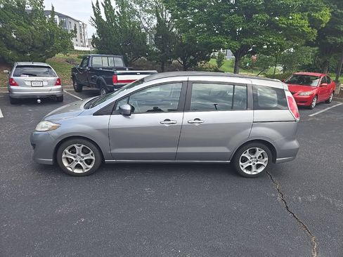 Used 2010 MAZDA MAZDA5 Sport FWD image 5