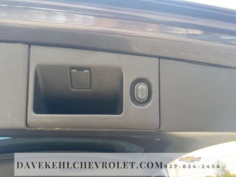 Used 2017 GMC Yukon SLT image 33