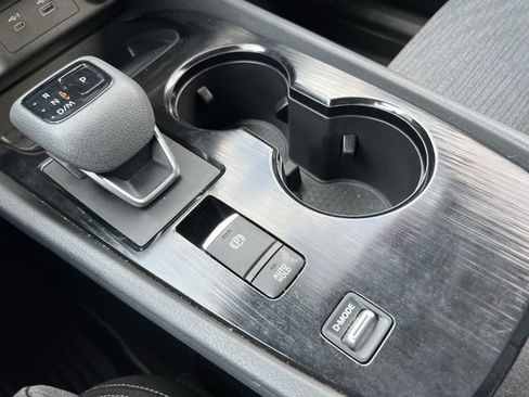 Certified 2023 Nissan Rogue SV image 17