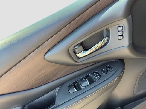 Used 2019 Nissan Murano Platinum w/ Cargo Package FWD image 17