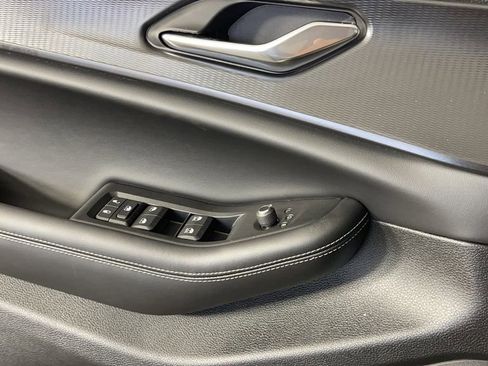 New 2025 Jeep Grand Cherokee L Laredo image 29