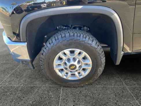 Used 2020 Chevrolet Silverado 2500 LT w/ All Star Edition image 14