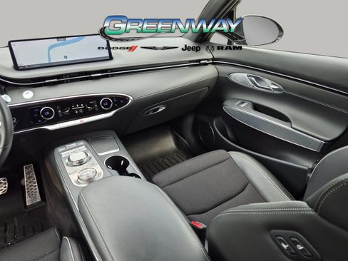 Used 2024 Genesis GV70 3.5T Sport AWD/4WD image 12