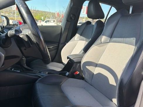 Used 2019 Toyota Corolla XSE image 16