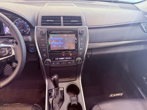 Used 2017 Toyota Camry XLE FWD image 24