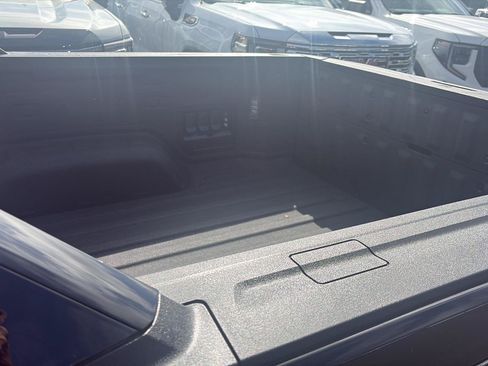 Used 2025 Chevrolet Silverado EV RST AWD/4WD image 20