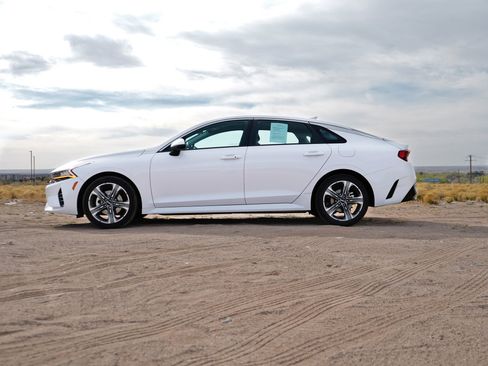 Used 2022 Kia K5 LXS image 8