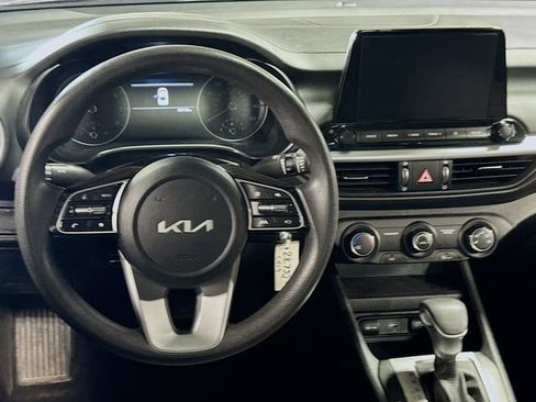 Used 2023 Kia Forte LXS w/ LXS Technology Package FWD image 13