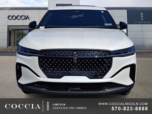 Certified 2025 Lincoln Nautilus Premier w/ Equipment Group 102A image 2