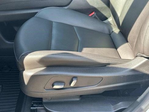 Certified 2024 Cadillac XT6 Luxury w/ LPO, Floor Liner Package AWD/4WD image 18