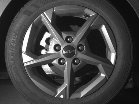 Used 2025 Kia K4 LXS image 15