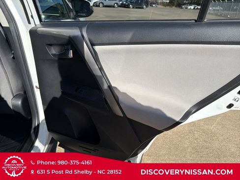 Used 2015 Toyota RAV4 XLE image 32
