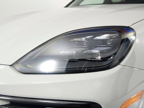 Certified 2026 Porsche Cayenne E-Hybrid AWD/4WD image 40
