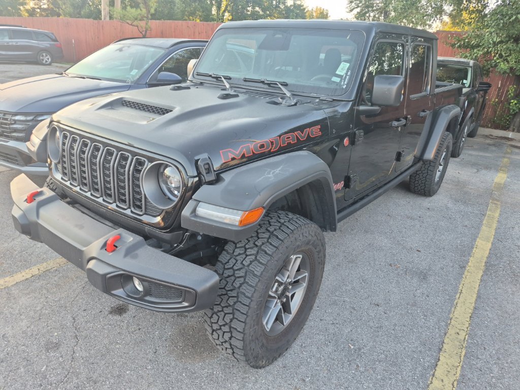 Used 2026 Jeep Gladiator Mojave AWD/4WD image 4