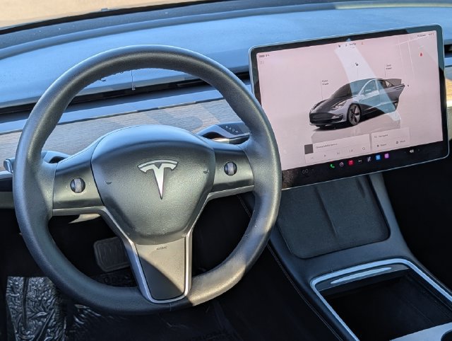 Used 2023 Tesla Model 3 Standard Range RWD image 9