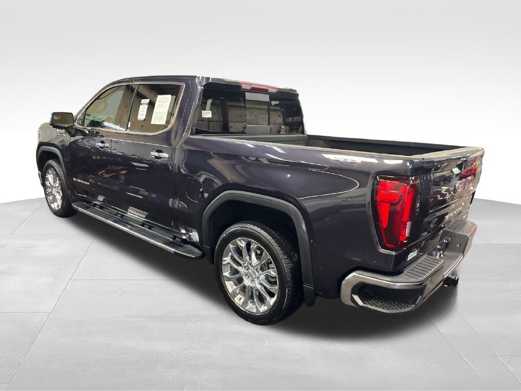 Used 2023 GMC Sierra 1500 SLT w/ SLT Premium Package AWD/4WD image 4