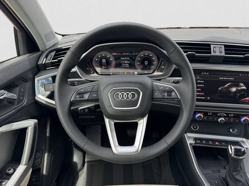 Used 2025 Audi Q3 2.0T Premium Plus w/ Premium Plus Package AWD/4WD image 12