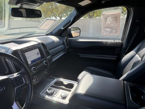 Used 2021 Ford Expedition XLT AWD/4WD image 12