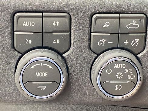 New 2026 Chevrolet Silverado 3500 High Country w/ High Country Premium Package AWD/4WD image 17