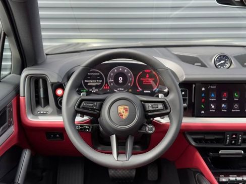 New 2025 Porsche Cayenne Coupe AWD/4WD image 18