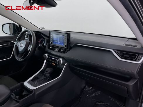 Used 2019 Toyota RAV4 XLE w/ Convenience Package FWD image 33