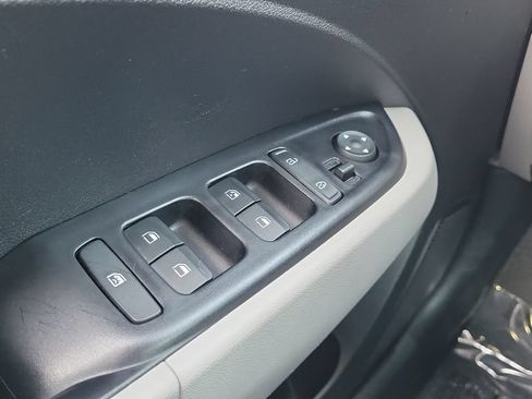 Used 2022 Hyundai Venue SEL FWD image 20