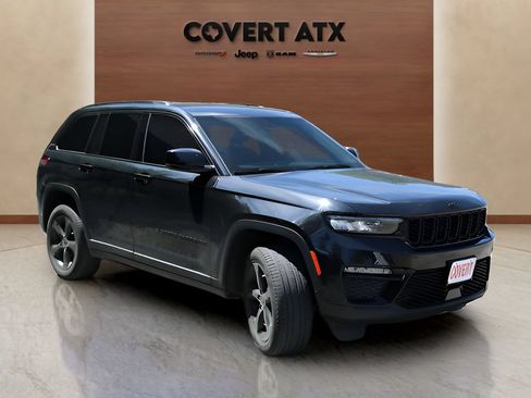 Used 2023 Jeep Grand Cherokee Limited w/ Black Appearance Package RWD image 7