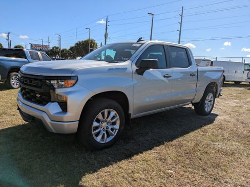Used 2022 Chevrolet Silverado 1500 Custom image 8