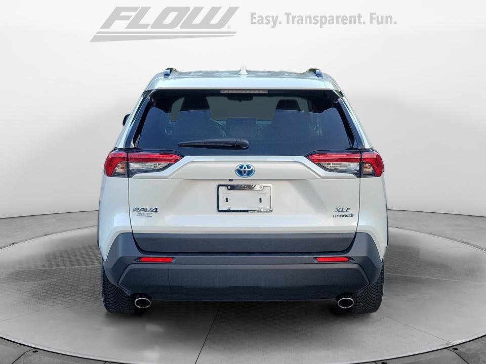 Used 2021 Toyota RAV4 XLE Premium AWD/4WD image 8