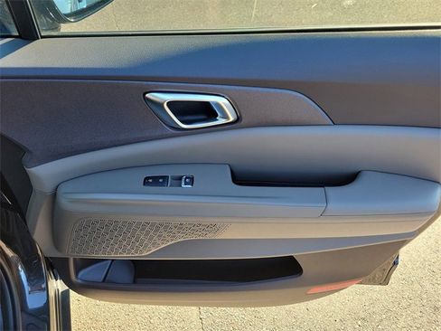 New 2026 Kia Carnival EX image 10