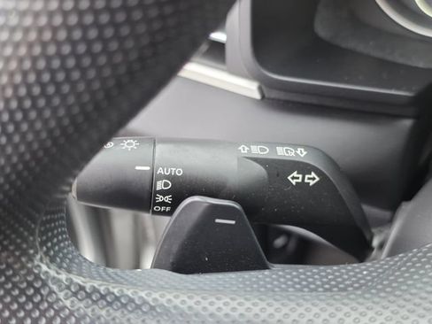 Used 2024 Mitsubishi Outlander ES FWD image 31